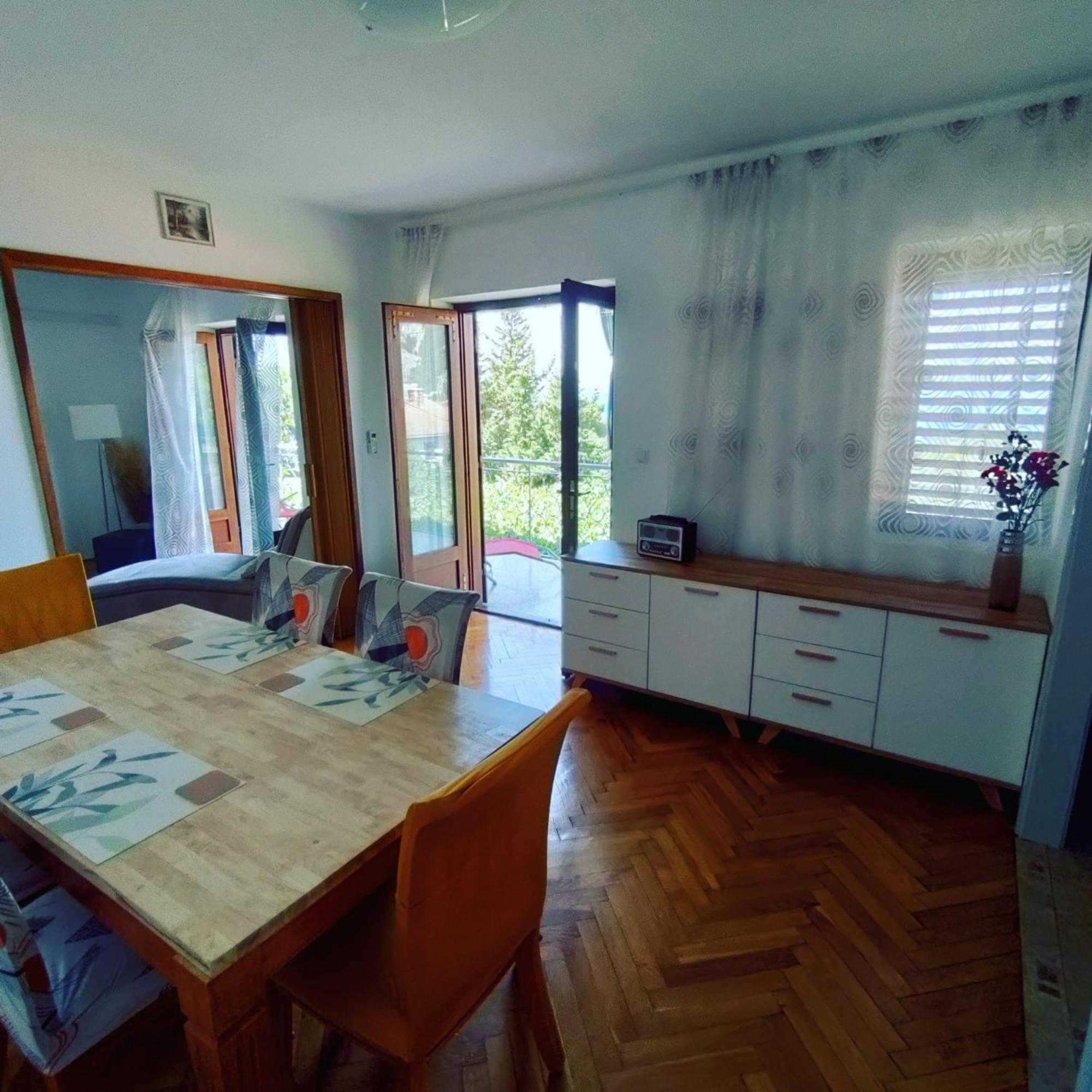 Apartment Mlija オミシュ エクステリア 写真